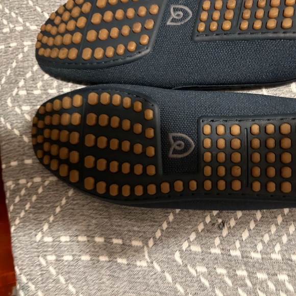 Rothys size 10 Men\'s navy blue “The Driver” loafers
